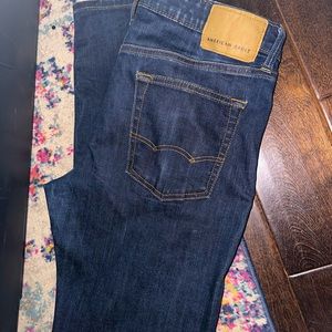 American Eagle Mens Original jeans 32 x 34 like new Stretch